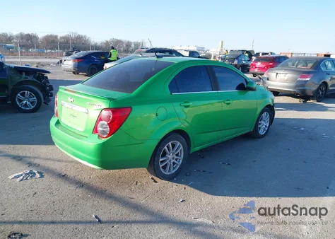 2014 Chevrolet Sonic Lt Auto z USA, uszkodzony, nr VIN 1G1JC5SH9E4233072